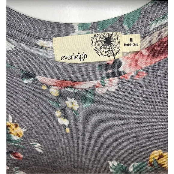 Everleigh Medium Sleeveless Gray & Pink Floral Tunic. - Picture 2 of 3